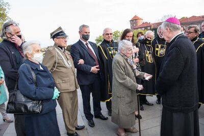 Uroczystość upamiętniająca martyrologię Polaków, więźniów niemieckich obozów koncentracyjnych Ravensbrück, Sachsenhausen i Dachau – Kraków, 30 kwietnia 2020. (fot. Agnieszka Masłowska IPN)
