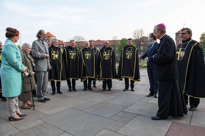 Uroczystość upamiętniająca martyrologię Polaków, więźniów niemieckich obozów koncentracyjnych Ravensbrück, Sachsenhausen i Dachau – Kraków, 30 kwietnia 2020. (fot. Agnieszka Masłowska IPN)