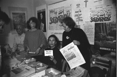 Gwiazda rocka Kora pomagała stronie solidarnosciowej. Fot. Andrzej Stawiarski