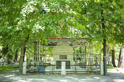 IPN odnowił pomnik Orląt Krakowskich na cmentarzu Rakowickim. Fot. Agnieszka Masłowska (IPN)