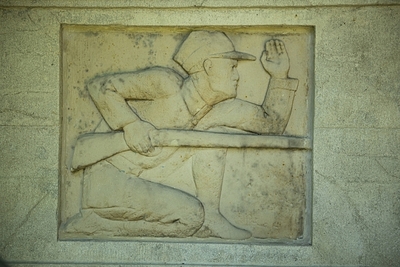 IPN odnowił pomnik Orląt Krakowskich na cmentarzu Rakowickim. Fot. Agnieszka Masłowska (IPN)