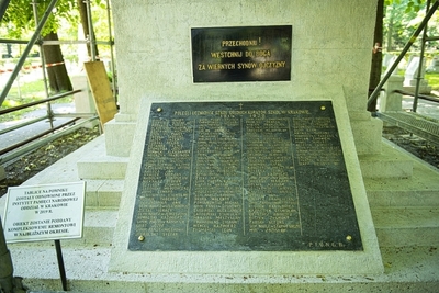 IPN odnowił pomnik Orląt Krakowskich na cmentarzu Rakowickim. Fot. Agnieszka Masłowska (IPN)