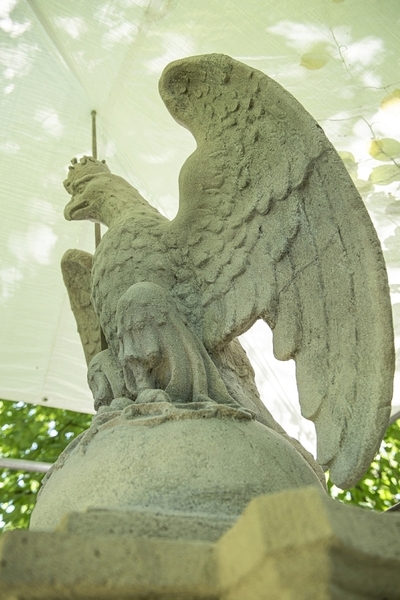 IPN odnowił pomnik Orląt Krakowskich na cmentarzu Rakowickim. Fot. Agnieszka Masłowska (IPN)