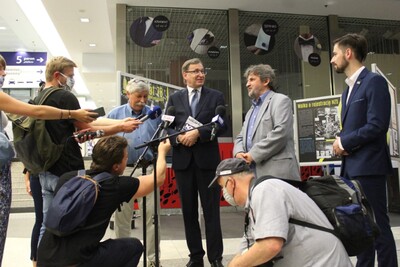 Odsłonięcie wystawy „NZS – pokolenia przemian 1980-2020” na Dworcu Głównym w Krakowie fot. Żaneta Wierzgacz