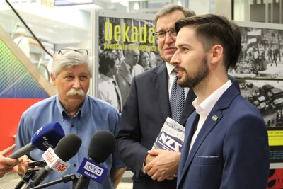 Odsłonięcie wystawy „NZS – pokolenia przemian 1980-2020” na Dworcu Głównym w Krakowie fot. Żaneta Wierzgacz