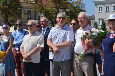 Odsłonięcie tablicy poświęconej Armii Ochotniczej 1920 r. oraz otwarcie plenerowej wystawy IPN w Kielcach fot. Katarzyna Pronobis