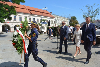 Odsłonięcie tablicy poświęconej Armii Ochotniczej 1920 r. oraz otwarcie plenerowej wystawy IPN w Kielcach - fot. Katarzyna Pronobis
