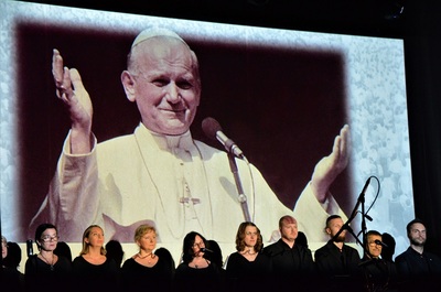 Koncert jubileuszowy w 40. rocznicę narodzin „Solidarności” w Wadowicach fot. Żaneta Wierzgacz
