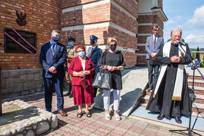 Odsłonięcie tablicy pamięci ofiar zbrodni katyńskiej – Skomielna Biała, 13 września 2020. Fot. Agnieszka Masłowska IPN