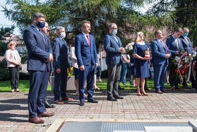 Odsłonięcie tablicy pamięci ofiar zbrodni katyńskiej – Skomielna Biała, 13 września 2020. Fot. Agnieszka Masłowska IPN