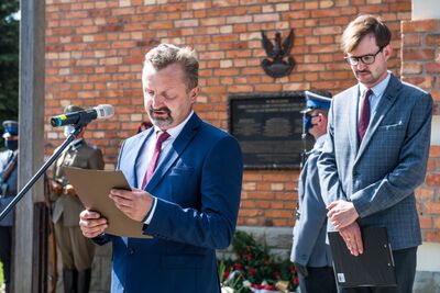 Odsłonięcie tablicy pamięci ofiar zbrodni katyńskiej – Skomielna Biała, 13 września 2020. Fot. Agnieszka Masłowska IPN