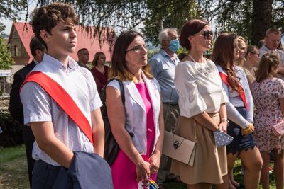 Odsłonięcie tablicy pamięci ofiar zbrodni katyńskiej – Skomielna Biała, 13 września 2020. Fot. Agnieszka Masłowska IPN