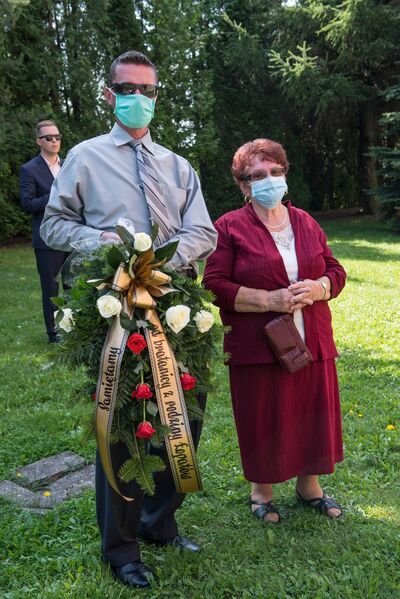 Odsłonięcie tablicy pamięci ofiar zbrodni katyńskiej – Skomielna Biała, 13 września 2020. Fot. Agnieszka Masłowska IPN