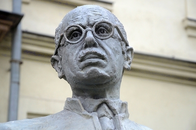 4.11.2020 w Krakowie stanął pomnik Pála Telekiego. Fot. Janusz Ślęzak (IPN)