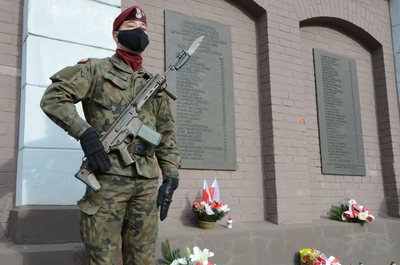 Kraków, 5.11.2020. Uroczystość pod murem więzienia Montelupich. Fot. Janusz Ślęzak (IPN)