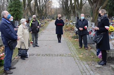 13.11.2020, cmentarz Rakowicki w Krakowie. Małopolski Dzień Pamięci Żołnierzy Niezłomnych – Wyklętych. Fot. Janusz Ślęzak (IPN)