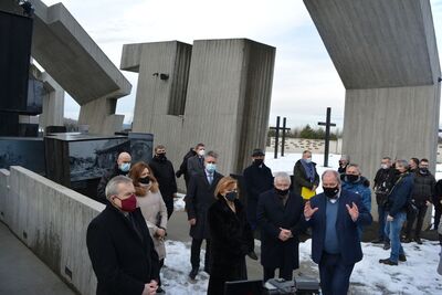 22.01.2021. Wizyta wiceprezesa IPN dr. Mateusza Szpytmy w Mauzoleum Martyrologii Wsi Polskich w Michniowie. Fot. Katarzyna Pronobis (IPN)
