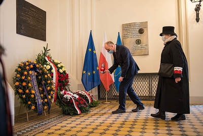 19.03.2021. W Krakowie uczczono profesorów i studentów tajnego nauczania na UJ. Fot. Agnieszka Masłowska (IPN)