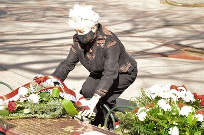 30.04.2021. W 76. rocznicę wyzwolenia KL Ravensbrück w Krakowie oddano hołd ofiarom niemieckich obozów koncentracyjnych. Fot. Janusz Ślęzak (IPN)