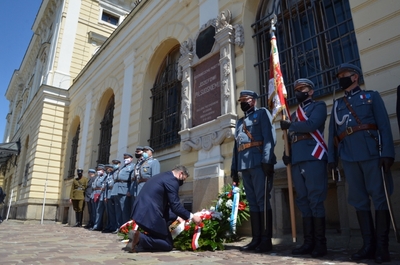 11.05.2021 Józef Piłsudski został patronem dworca PKP Kraków Główny. Fot. Janusz Ślęzak (IPN)