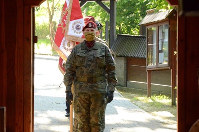 W Gruszowie odsłonięto tablicę pamięci Polaków ratujących Żydów fot. Żaneta Wierzgacz IPN