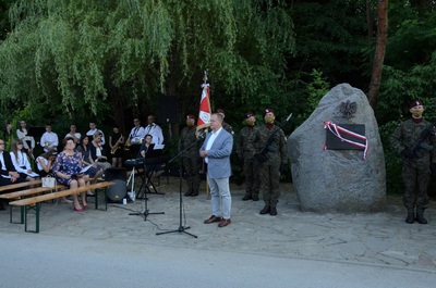 W Gruszowie odsłonięto tablicę pamięci Polaków ratujących Żydów fot. Żaneta Wierzgacz IPN
