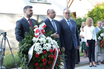 W Gruszowie odsłonięto tablicę pamięci Polaków ratujących Żydów fot. Żaneta Wierzgacz IPN