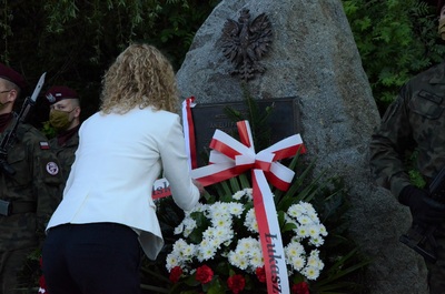 W Gruszowie odsłonięto tablicę pamięci Polaków ratujących Żydów fot. Żaneta Wierzgacz IPN