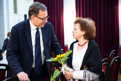 Prezesi IPN oraz Zastępca Dyrektora odznaczeni ryngrafem 400-lecia obecności Zakonu Mniszek Dominikańskich w Krakowie na Gródku - fot. Agnieszka Masłowska (IPN)