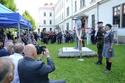 Odsłonięcie pomnika Pála Telekiego w Krakowie. Fot. Janusz Ślęzak (IPN)