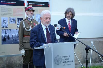 Odsłonięcie pomnika Pála Telekiego w Krakowie. Fot. Janusz Ślęzak (IPN)