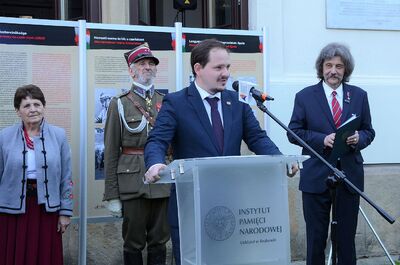 Odsłonięcie pomnika Pála Telekiego w Krakowie. Fot. Janusz Ślęzak (IPN)