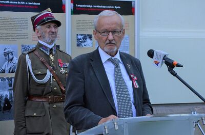 Odsłonięcie pomnika Pála Telekiego w Krakowie. Fot. Janusz Ślęzak (IPN)
