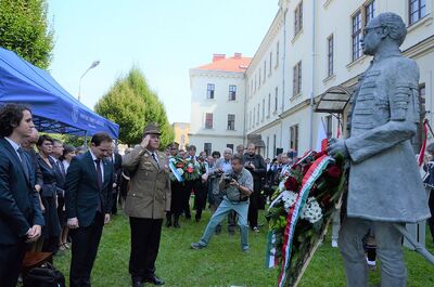 Odsłonięcie pomnika Pála Telekiego w Krakowie. Fot. Janusz Ślęzak (IPN)
