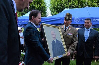 Odsłonięcie pomnika Pála Telekiego w Krakowie. Fot. Janusz Ślęzak (IPN)