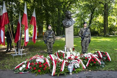 W Krakowie uczczono 75. rocznicę śmierci Danuty Siedzikówny „Inki”. Fot. Agnieszka Masłowska (IPN)