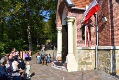 Odsłonięcie tablicy pamięci ks. Władysława Gurgacza, kapelana Żołnierzy Wyklętych w Żegiestowie - fot. Dawid Terelak (IPN)