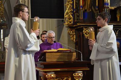 W Krakowie poświęcono tablicę kapelanów katyńskich. Fot. Janusz Ślęzak (IPN)