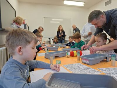 Przystanek Historia Budapeszt. Warsztaty „Jeszcze Polska nie zginęła” dla najmłodszych. Fot. Janusz Ślęzak (IPN)