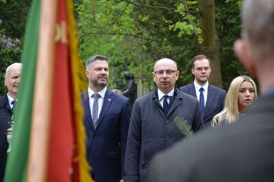 Kierownictwo IPN uczciło w Krakowie ofiary katastrofy smoleńskiej. Fot. Janusz Ślęzak (IPN)