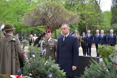 Kierownictwo IPN uczciło w Krakowie ofiary katastrofy smoleńskiej. Fot. Janusz Ślęzak (IPN)