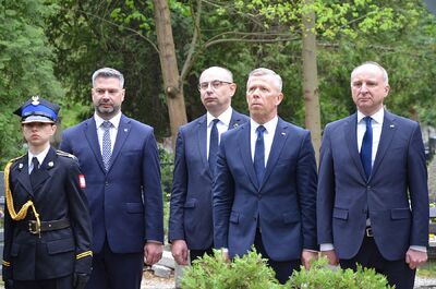 Kierownictwo IPN uczciło w Krakowie ofiary katastrofy smoleńskiej. Fot. Janusz Ślęzak (IPN)