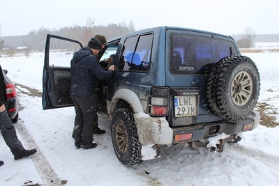 Auto leśników z Lasów Sobiborskich, którym podróżowaliśmy. Fot. Mariusz Sawa
