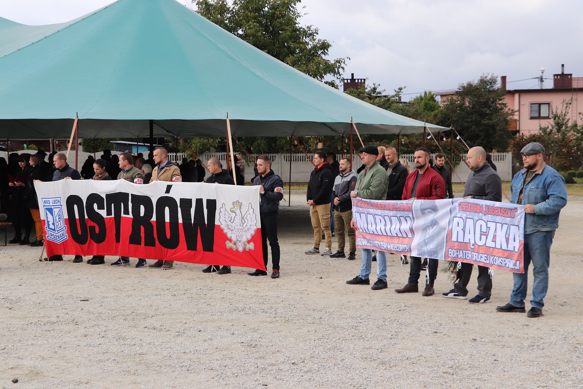 Uroczystości pogrzebowe 8 nieznanych żołnierzy Wielkopolskiej Samodzielnej Grupy Ochotniczej „WARTA” - Odolanów 12.10.2021 r. Uroczystości pogrzebowe 8 nieznanych żołnierzy Wielkopolskiej Samodzielnej Grupy Ochotniczej „WARTA” - Odolanów 12.10.2021 r.