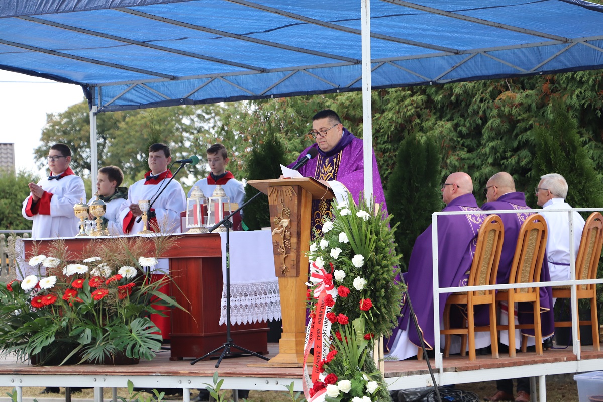 Uroczystości pogrzebowe 8 nieznanych żołnierzy Wielkopolskiej Samodzielnej Grupy Ochotniczej „WARTA” - Odolanów 12.10.2021 r. Uroczystości pogrzebowe 8 nieznanych żołnierzy Wielkopolskiej Samodzielnej Grupy Ochotniczej „WARTA” - Odolanów 12.10.2021 r.