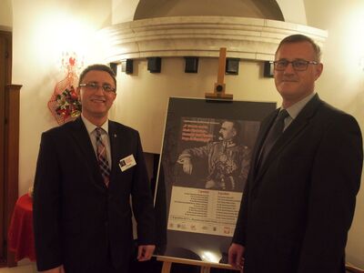 Od lewej: dr Dariusz Rogut (dyrektor IPN Łódź), prok. Andrzej Pozorski (dyrektor GKŚZpNP IPN)