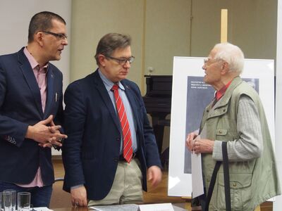 Od lewej: dr Rafał Sierchuła, dr Wojciech J. Muszyński (OBBH IPN w Warszawie)