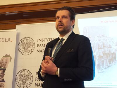 W imieniu Wojewody Łódzkiego prof. Zbigniewa Rau głos zabrał Tobiasz Bocheński, dyretkor Biura Wojewody