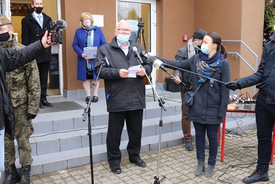 Odsłonięcie tablicy Pamiątkowej Zbigniewa Godlewskiego w Gałkowie Dużym 16.12.2020r.
Fot. Kornelia Zaborska IPN Oddział w Łodzi