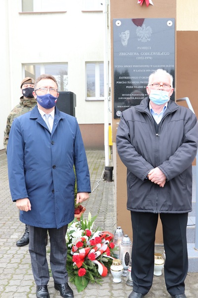 Odsłonięcie tablicy Pamiątkowej Zbigniewa Godlewskiego w Gałkowie Dużym 16.12.2020r.
Fot. Kornelia Zaborska IPN Oddział w Łodzi